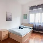 Hébergement de vacances Lovely House With Private Pool 3x2 With Jacuzzi And Breakfast With Garden And Bbq Next Seaside And Train Station