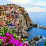 Hébergement de vacances Lovely House With Private Pool 3x2 With Jacuzzi And Breakfast With Garden And Bbq Next Seaside And Train Station *