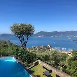 Hébergement de vacances Lovely House With Private Pool 3x2 With Jacuzzi And Breakfast With Garden And Bbq Next Seaside And Train Station