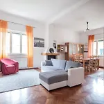 Lovely House With Private Pool 3x2 With Jacuzzi And Breakfast With Garden And Bbq Next Seaside And Train Station Hébergement de vacances *