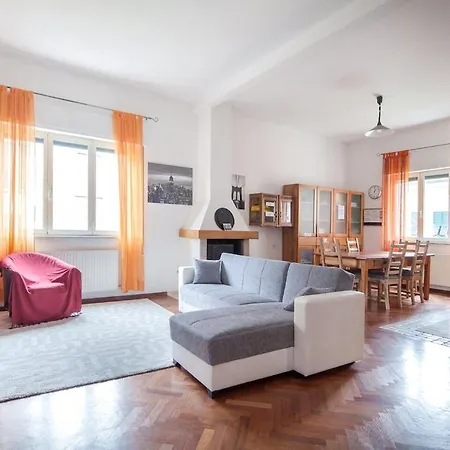 Lovely House With Private Pool 3x2 With Jacuzzi And Breakfast With Garden And Bbq Next Seaside And Train Station 度假居 *