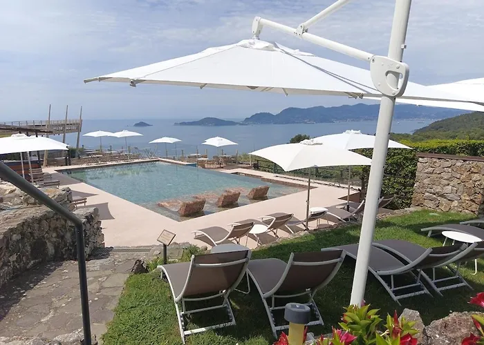 Lovely House With Private Pool 3x2 With Jacuzzi And Breakfast With Garden And Bbq Next Seaside And Train Station Sarzana