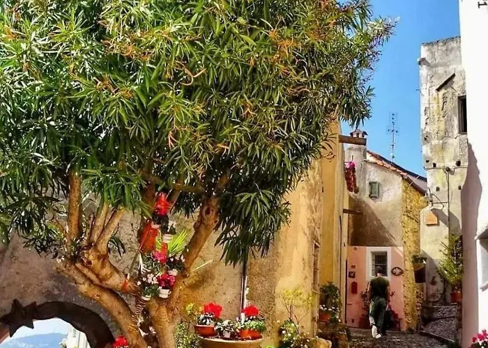 Сasa de vacaciones Lovely House With Private Pool 3x2 With Jacuzzi And Breakfast With Garden And Bbq Next Seaside And Train Station Sarzana