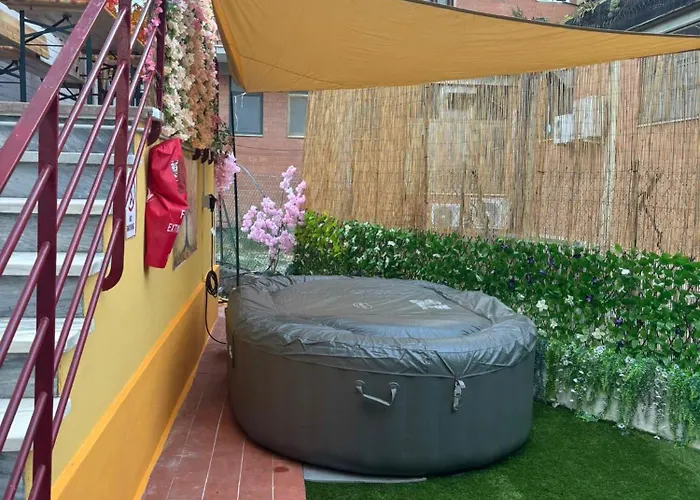 Сasa de vacaciones Lovely House With Private Pool 3x2 With Jacuzzi And Breakfast With Garden And Bbq Next Seaside And Train Station *